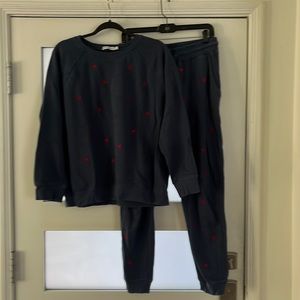 NAVY SWEATSUIT | Embroidered red hearts